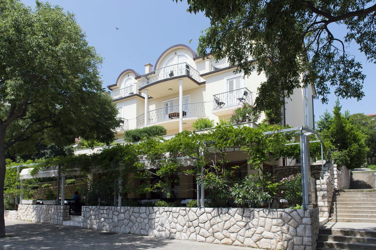 Pansion Maestral Hotel Novi Vinodolski Eksteriør billede