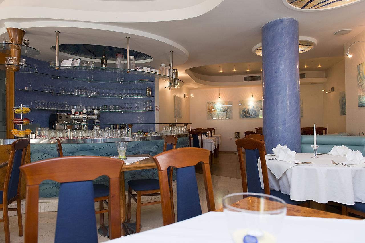 Pansion Maestral Hotel Novi Vinodolski Eksteriør billede