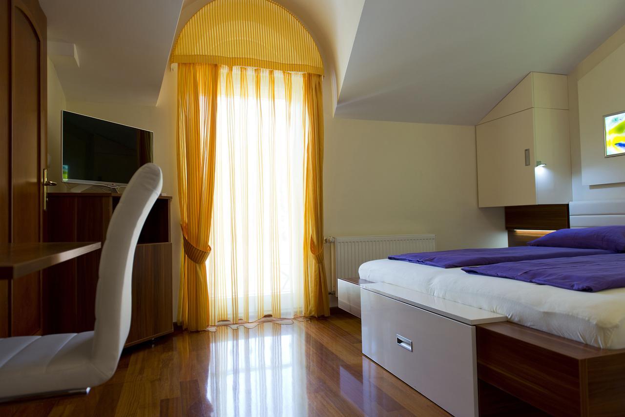 Pansion Maestral Hotel Novi Vinodolski Eksteriør billede
