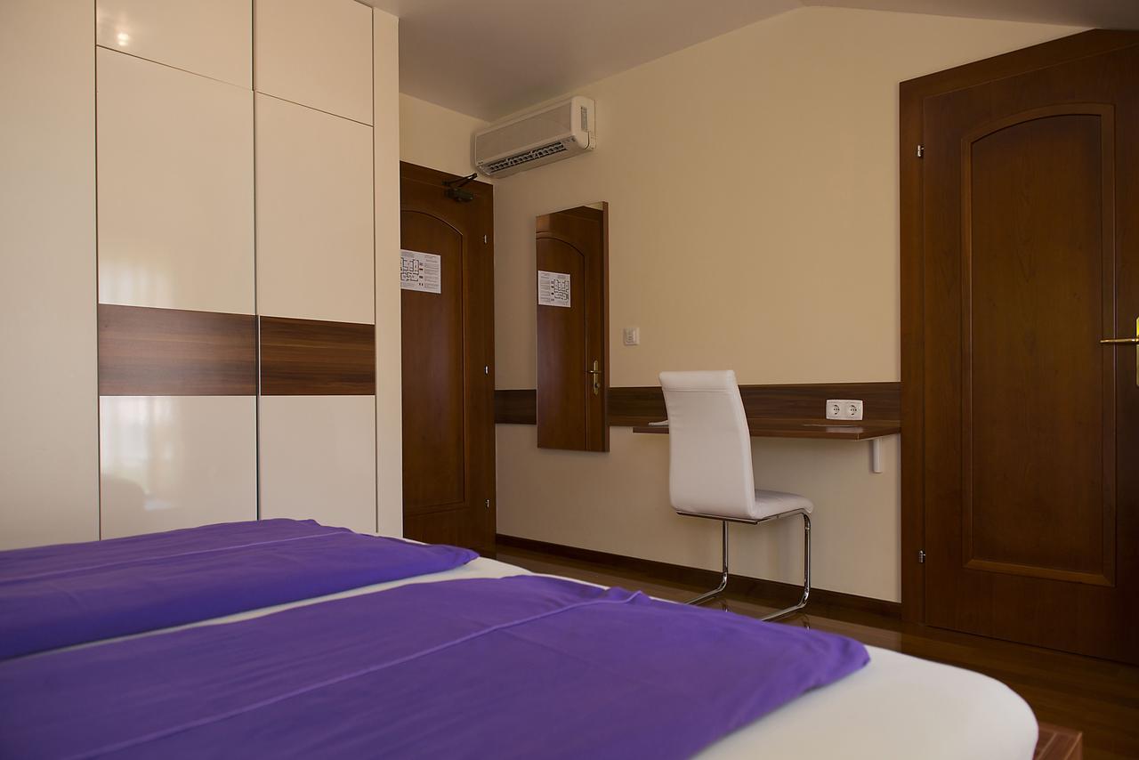 Pansion Maestral Hotel Novi Vinodolski Eksteriør billede
